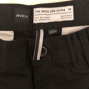 Mens RVCA Weekend Chino pants. Size 34